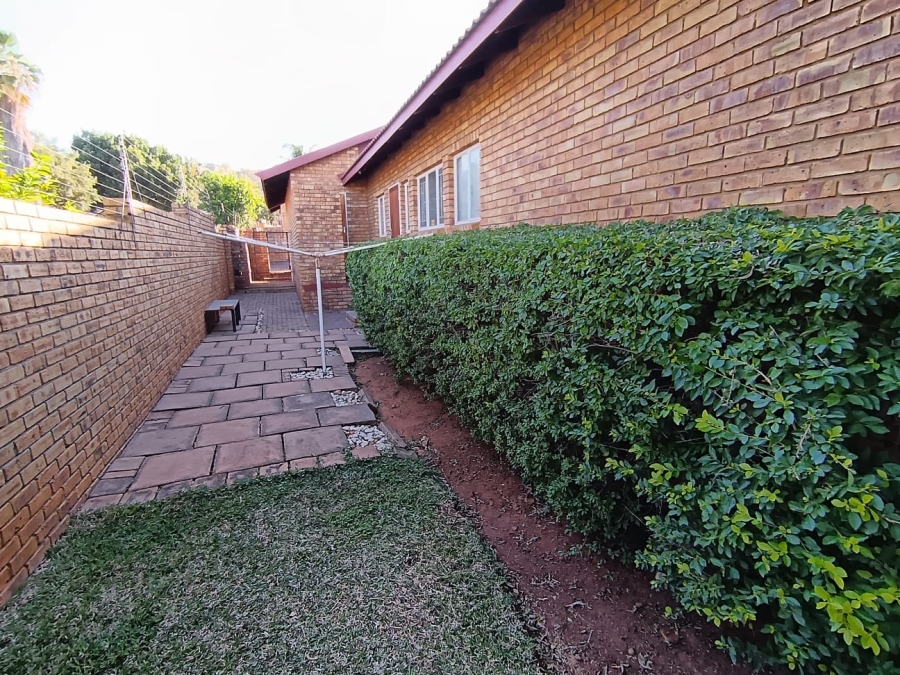 3 Bedroom Property for Sale in Safari Gardens North West